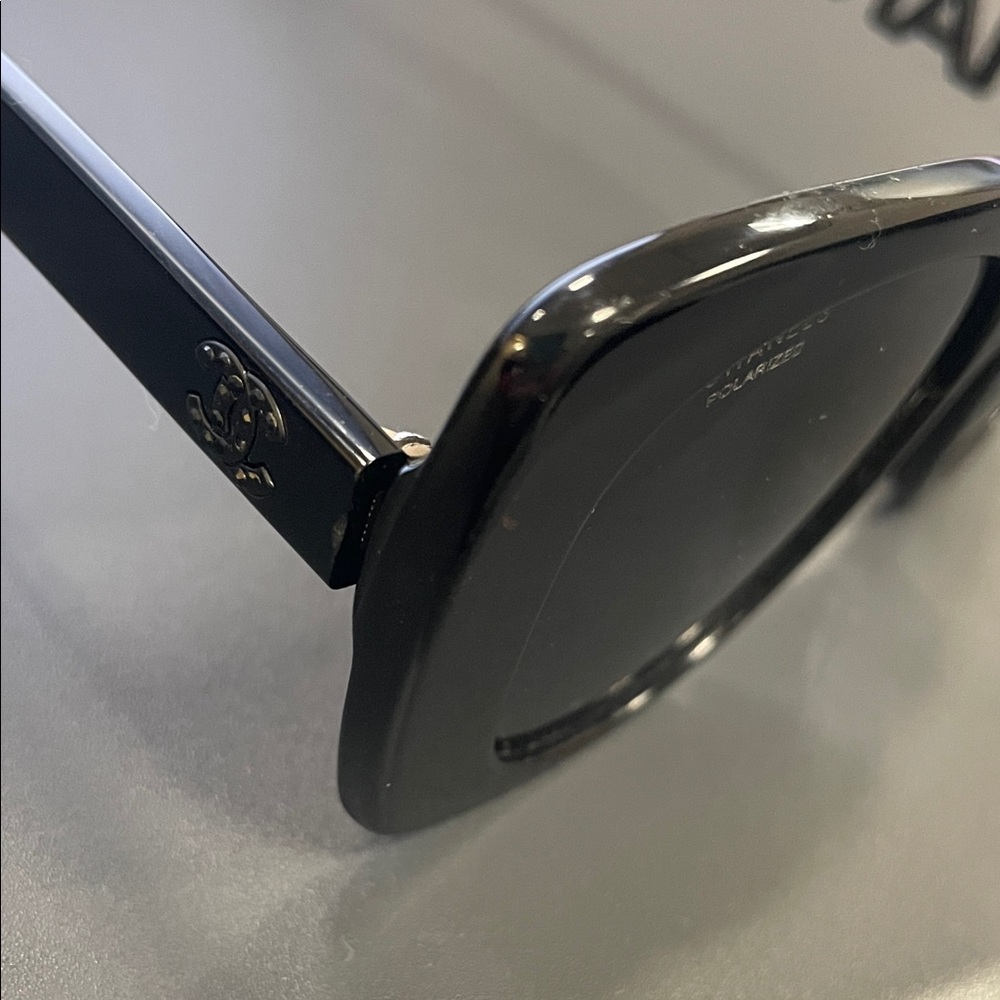 CHANEL Glossy Black Polarized Sunglasses Like New - Picture 2 of 14